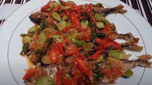 Semua sedap aje kalau dah jadi asam pedas. Menggiurkan Resep Ikan Kembung Bumbu Iris Bertabur Genp