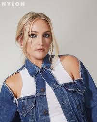 She was born to lynne spears & jamie spears. Milehighgayguy Jamie Lynn Spears Follow Me Zoey 101