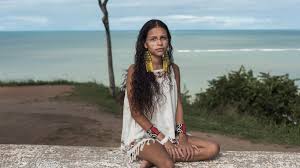 Brasilien: Wie junge Indigene die sozialen Medien nutzen - DER SPIEGEL