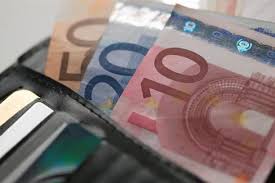 Όλα μπορούν να βρεθούν ηλεκτρονικά και ανάλογα με την επιλογή του πιστοποιητικού που απαιτεί η κάθε αίτηση, οι κληρονόμοι «κατευθύνονται» μέσα από τον οδηγό του εφκα στην αρμόδια υπηρεσία που το εκδίδει. Anadromika Me Hlektronikh Aithsh Stoys Klhronomoys Apo Tis Arxes Noembrioy Arcadia Portal