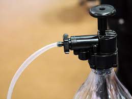 Berbahan barang yang mudah di jumpai disekitar kita aerator ini sangat cocok untuk aquarium yg kecil karena daya. Aerator Dari Botol Bebeja Com