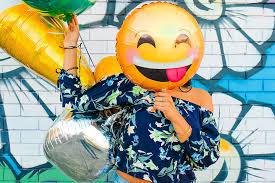 Maybe you would like to learn more about one of these? O Zi De Vineri Cat Mai Usoara Famost