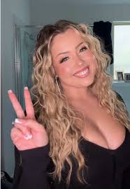 Nicki Minaj: Celebrating Style and Confidence