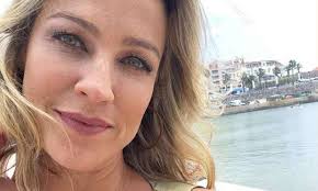 Yotzmit ramírez doblando a luana piovani (vânia trabuco) de ¿pelea o amor? Luana Piovani Se Pronuncia Sobre A Viagem Dos Filhos Com Anitta E Scooby