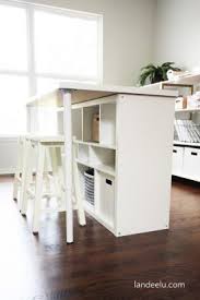 Meuble chaussure sous escalier rangement chaussures sous escalier luxe 14 best sous escalier january 2, 2019 des meubles coulissants sous l'escalier pour utiliser 100% de l'espace les caissons spaceo home s'agencent à. Ikea Hack 15 Idees Pour Transformer Le Meuble Kallax Maison Travaux