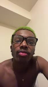 Dorian Harris (@iamn0tfrankocean)