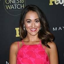 Susannah fielding was involved in a relationship with famous actor tom hiddleston. Susannah Fielding Bio Affair Single Net Worth Ethnicity Salary Age Nationality Height Actress