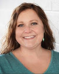 Lisa Griggs's Instagram, Twitter & Facebook