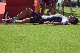 Apr 24, 2021 · obwohl er bei prallem sonnenschein an sein limit kommt, gewinnt triathlet frodeno auch die challenge gran canaria über die mitteldistanz souverän. Jan Frodeno Facebook