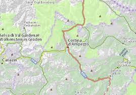 Cortina d'ampezzo itālija, atrašanās vieta tādiem objektiem kā tirdzniecības centrs, dzelzceļš un slimnīca. Michelin Landkarte Cortina D Ampezzo Stadtplan Cortina D Ampezzo Viamichelin