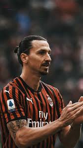 Против genoa у serie a. Zlatan Ibrahimovic Foto Di Calcio Squadra Di Calcio Giocatori Di Calcio
