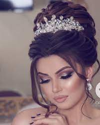 Follow Fustana Solemn Maquiagemlovers Makeupartist Maquiagembrasil Maquiagembrasill Lehpeque Quince Hairstyles Hair Styles Wedding Hairstyles