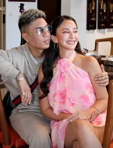 SWEET MOMENTS! LOVE IS IN THE AIR! SECOND TIME AROUND! #KATRINAHALILI  #krislawrence
