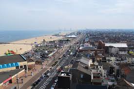 Great Yarmouth Seafront Norfolk England We Live A 7 Minute Walk Away Lovely Great Yarmouth Yarmouth Seaside Towns