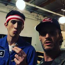 I hate it when @jake_wolf does this and he knows it. Haaaaaaaaaa!! Don’t  forget to watch @chaoswithjosh at 7 PST! #chipofftheoldblock