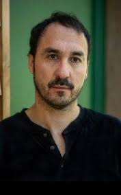 Entrevista] Daniel Campusano: "La medianía de edad es una caída de la cama  en medio de un entresueño"