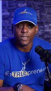 🥊 From the ring… to the boardroom. 🥊 The legend himself, Sugar Ray  Leonard, is coming to the Unblinded Elite Business Growth Summit. Not just  a champion boxer, but a champion of