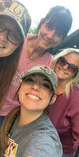 Clenard Holmes's Instagram, Twitter & Facebook