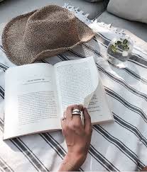 Books Aesthetic Relax Book Motivation Reading Simple Goals Care Https Weheart Fashion Quotes Illustration Fashion Quotes Street Fashion Photography