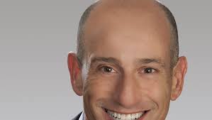 AutoNation names Thomas Szlosek its next executive vice president and chief  financial officer