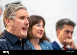 Left right labour leader ed miliband hi-res stock photography and images