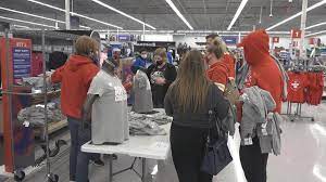 Chiefs fans rush to Academy Sports for AFC championship gear
