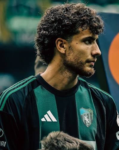 Balogh Botond a Kocaelispor játékosaként.