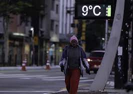 Jun 30, 2021 · cidade de sp deve registrar recorde de temperatura mínima do ano nesta quarta, com 8ºc temperaturas seguem em declínio e máxima esperada para esta quarta (30) é de 16ºc, segundo o centro de. Sp Registra Dia Mais Frio Dos Ultimos 3 Anos Com Temperatura De 6 5Âºc Diz Inmet Sao Paulo G1