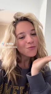 Kim Winfrey's Instagram, Twitter & Facebook