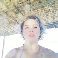 Parcial da enquete do UOL aponta eliminação de Vitória Strada no reality  #BBB25. Gostaram desse suposto resultado? Lembrando que a enquete do UOL  não tem caráter científico nenhum em relação à votação