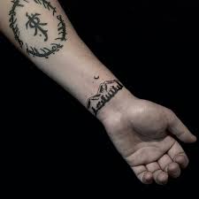 Would you advise to this? White Shoulder Pad T Shirt Lotr Tattoo Lord Of The Rings Tattoo Hobbit Tattoo