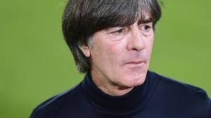 J oachim löw gerät in die bredouille. Bundestrainer Joachim Low Zur Kritik An Dfb Elf In Corona Krise