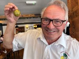 Gooseberry grower Dave Hassall secures hattrick of wins