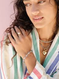 Yes, we know it's technically still summer, but our Fall collection just  dropped! Let's be real, we don't know what an actual autumn is anyway, in  Southern California. 🌞 The new collection