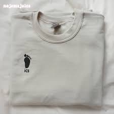 Haikyuu Foot Ics Sweatshirt In 2020 Anime Inspired Outfits Diy Sewing Clothes Painted Clothes