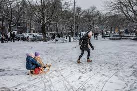 Uitgebreide vertaling voor sneeuw (nederlands) in het engels. R Gkqkxcwxxuem