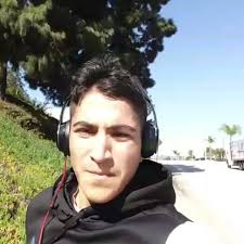 Working hard during my lunch got some roadwork in I wanna be world champion  one day and be the best #boxing #boxeo #boxing👊 #boxinglife #amateurboxer  #usaboxing #boxer #roadwork #running #motivation ...