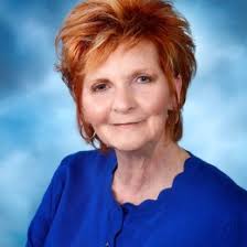 Renae Taylor's Instagram, Twitter & Facebook