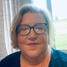 Teresa Davison's Instagram, Twitter & Facebook