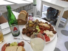 Lunch On Mykonos Greece Eat And Run Eat Lunch