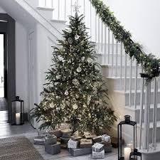 7 Simple Christmas Decorating Ideas From The White Company Beautiful Christmas Trees Christmas Interiors Scandinavian Christmas Decorations