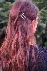 18 Bobby Pin Ideas To Compliment The Style Lovehairstyles Com Bobby Pin Hairstyles Hair Styles Easy Hairstyles For Long Hair