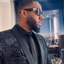 ANTHONY DAVIS DUNKED ON VICTOR WEMBANYAMA 😳📸 WATCH:  https://www.instagram.com/reel/C00On4it2z0/?igshid=ZDE1MWVjZGVmZQ==