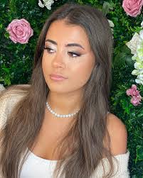 Tracey Blunt's Instagram, Twitter & Facebook