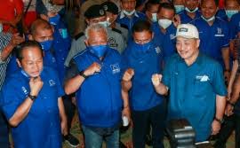 Setiausaha agung barisan nasional (bn), tan sri annuar musa berkata, umno dan bersatu sudah mencapai kata sepakat berhubung jumlah kerusi yang akan hari penamaan calon ditetapkan sabtu ini manakala hari mengundi awal, 22 september. Prn Sabah Senarai Calon Bn