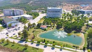 Pamukkale üniversitesi, 1992 yılında denizli'de kurulmuş olan bir devlet üniversitesidir. Pamukkale Universitesi Yos 2019 Study In Turkey