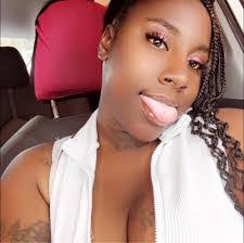 Bessie Cummings's Instagram, Twitter & Facebook