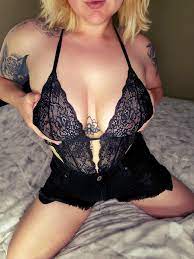 Just a horny, lazy morning!💖💖💖 Post By Naked Boobs Ashlee_fantasyy on  Hotchickswithtattoos