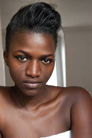 La confidente (serie 2024)