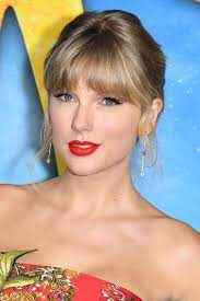 The taylor swift holiday collection (2007). Taylor Swift Fans Sind Sicher Die Sangerin Ist Schwanger Gala De
